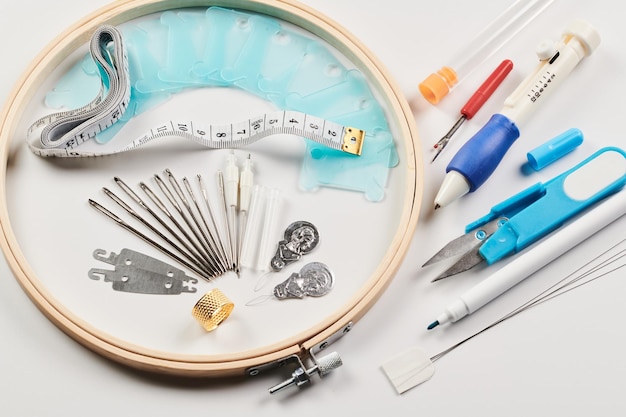 Zestaw do haftu z muliną i próbnikami